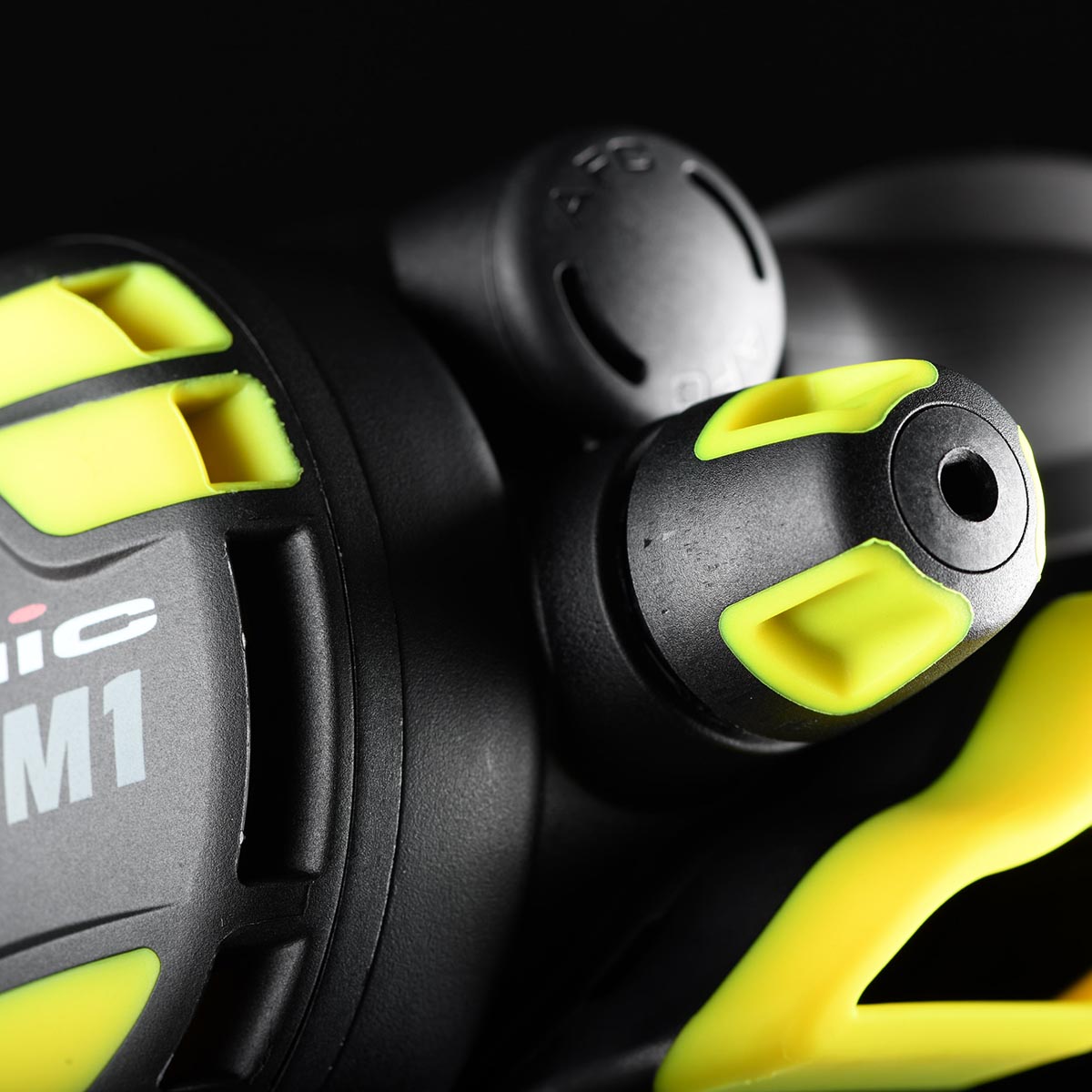 Atomic Aquatics M1 Octopus | Diving Sports Canada | Vancouver
